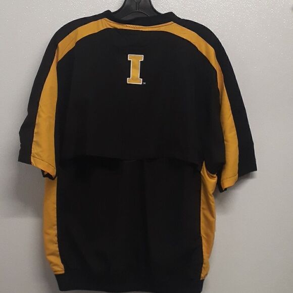 Men,s Hawkeyes size M short sleeve shirt/Jacket. - Picture 5 of 7
